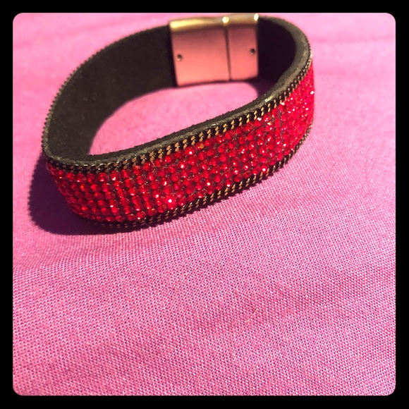 Red sparkle bracelet - Picture 1 of 3